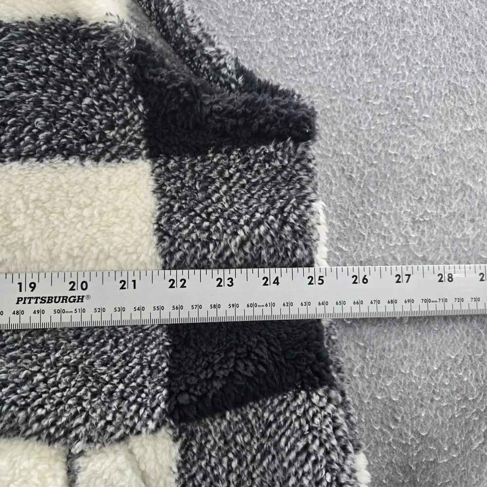 Maurices Women Vest XXL Black Check Fleece Coastal Grandmother Zipper Pocket NWT
